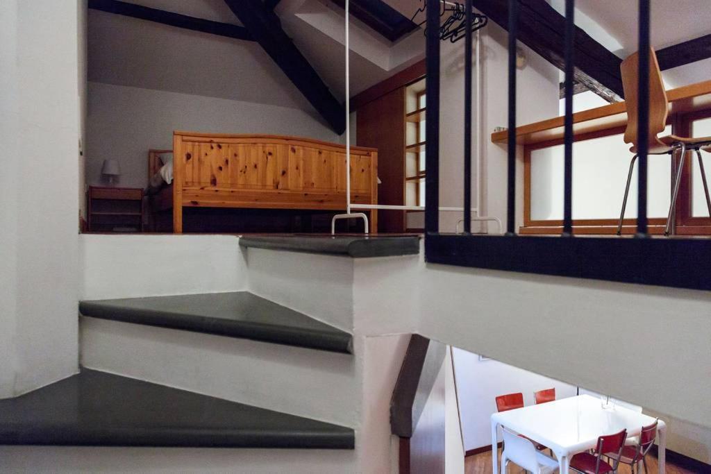 39 Via Guglielmo Silva Apartment