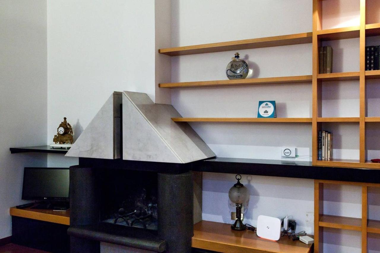 39 Via Guglielmo Silva Apartment