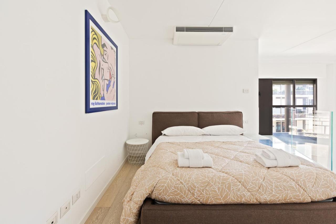 Apartment Elegant Loft With Balcony! *