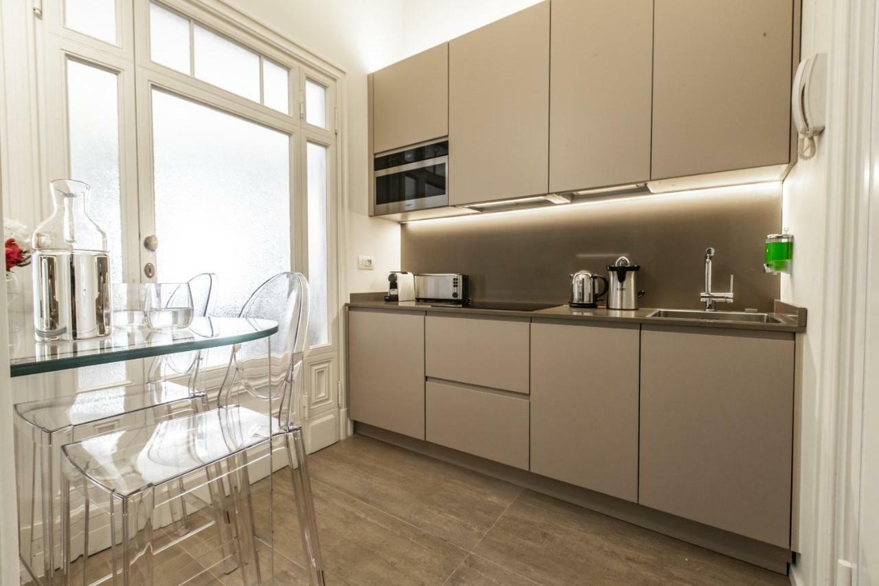 Apartment Duomo View Design Studio R&r Milan