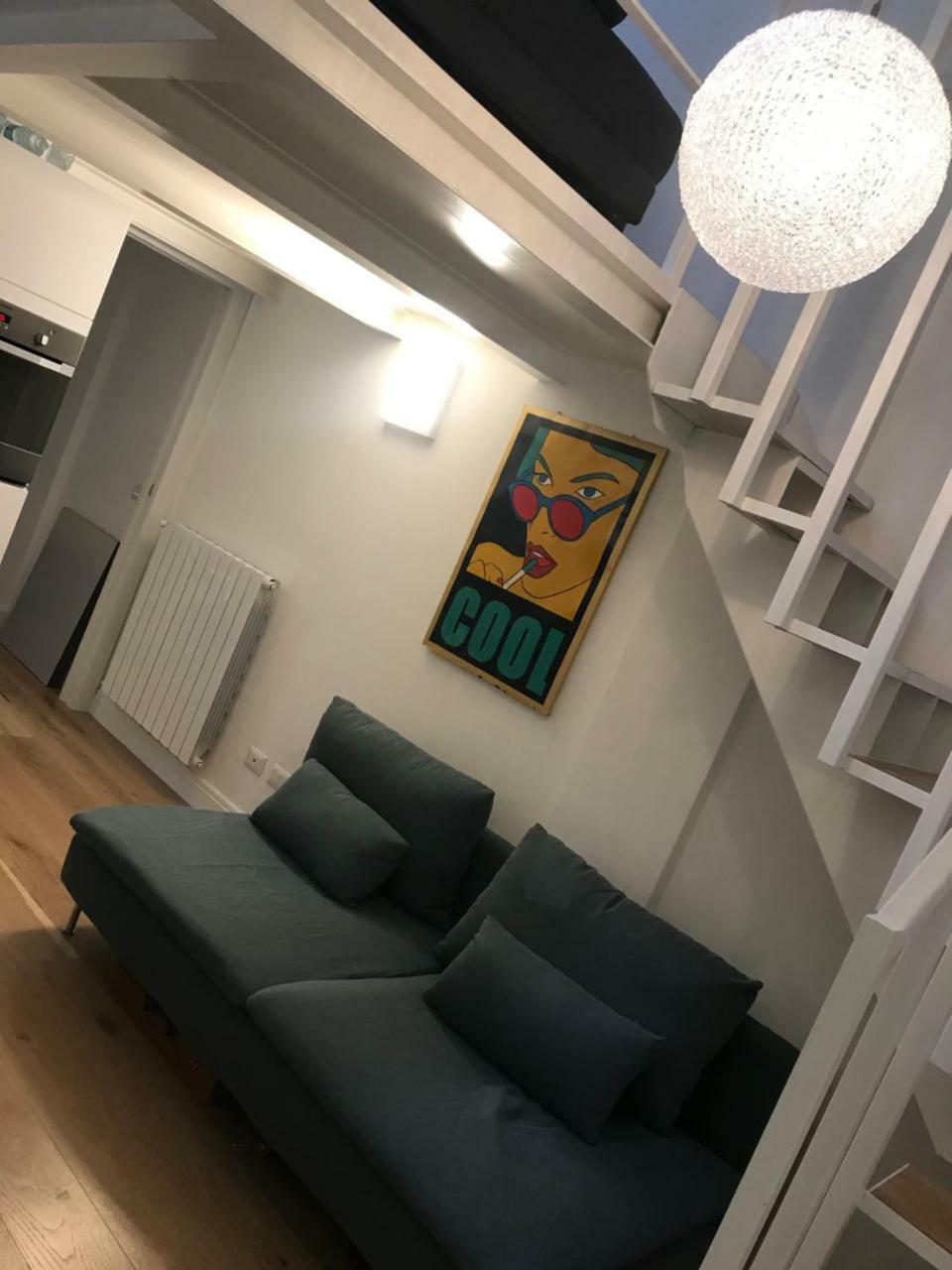 Viale Sabotino 5 * Milão