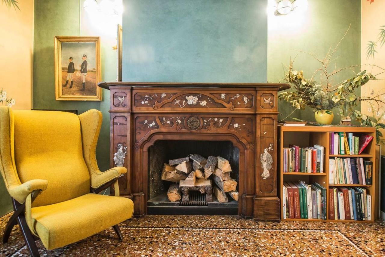 Hintown Charming Milan