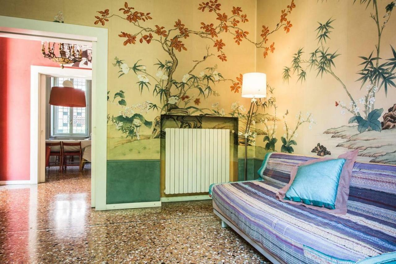 Hintown Charming * Milan