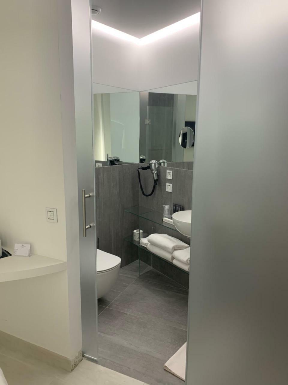 Ahd Guest house