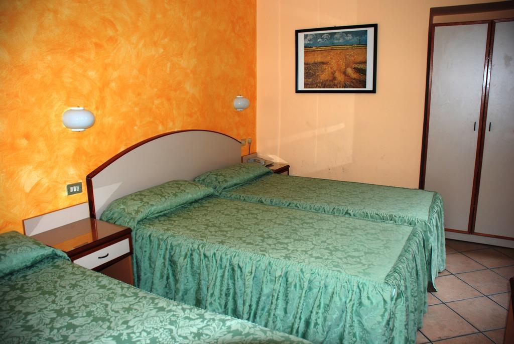 Casa Mia Hotel 2*