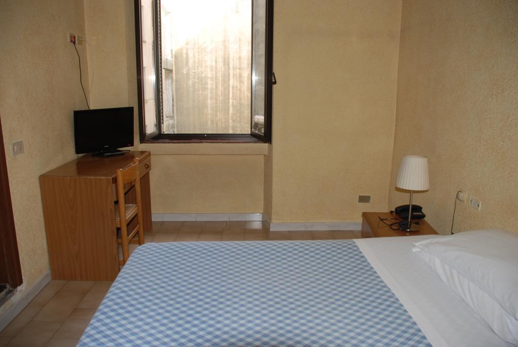 Hotel Verona Milan