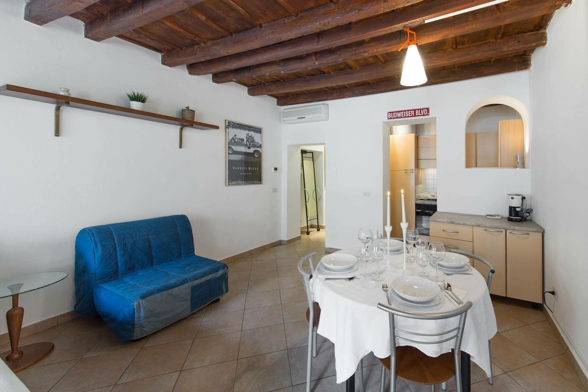Suitelowcost - San Babila Duomo Milan