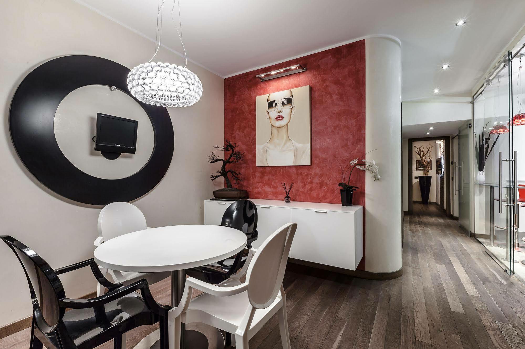 Hotel Suitelowcost - San Babila Duomo