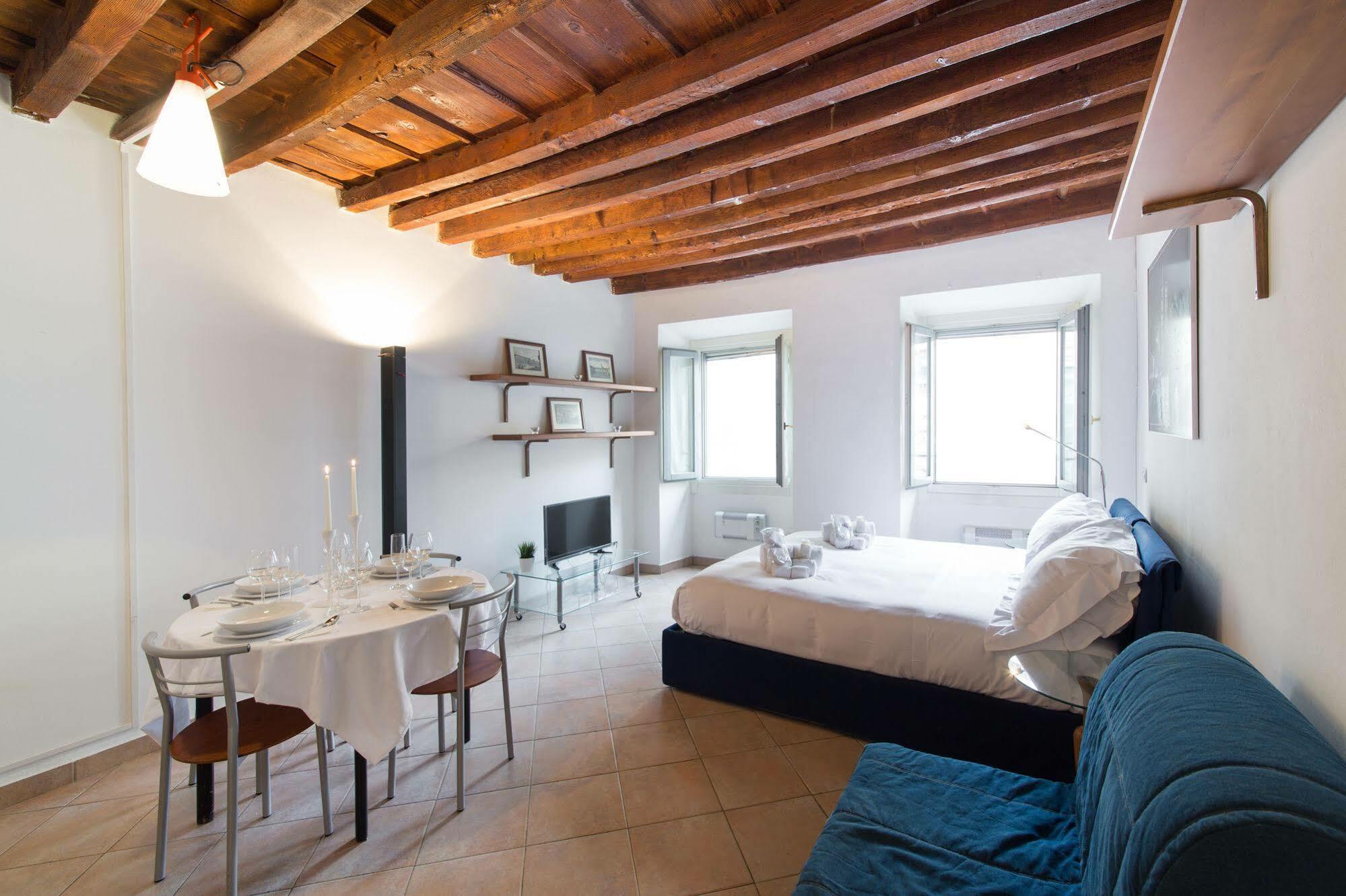 Hotel Suitelowcost - San Babila Duomo *