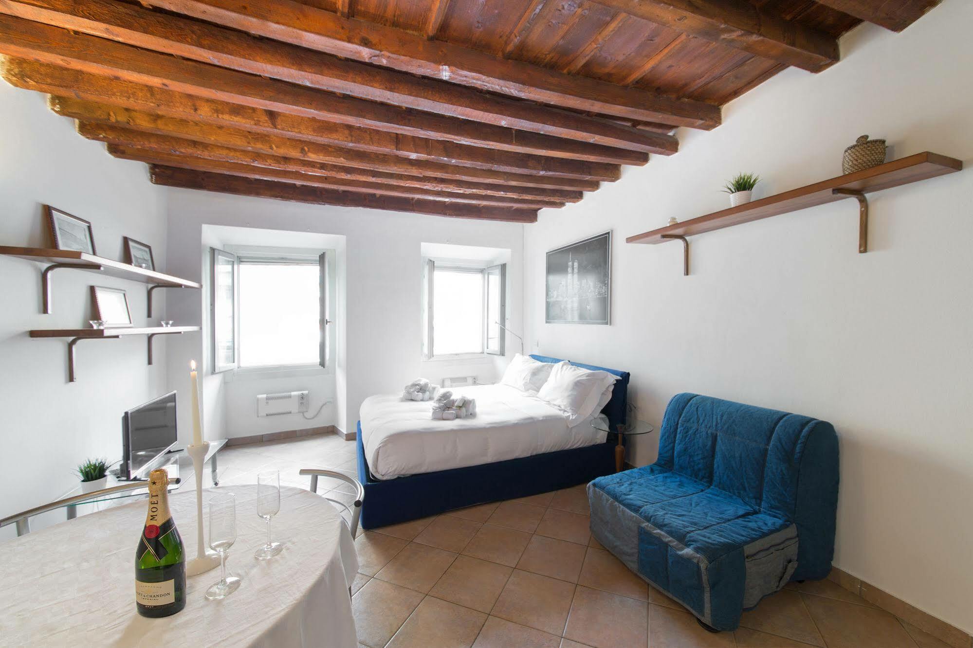 Hotel Suitelowcost - San Babila Duomo