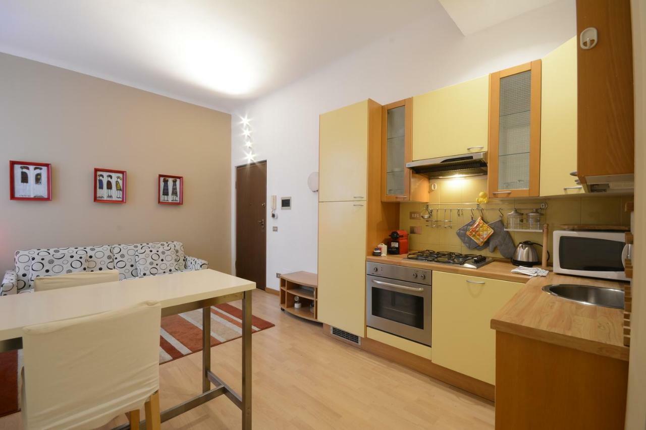 Stendhal 49 * Milan