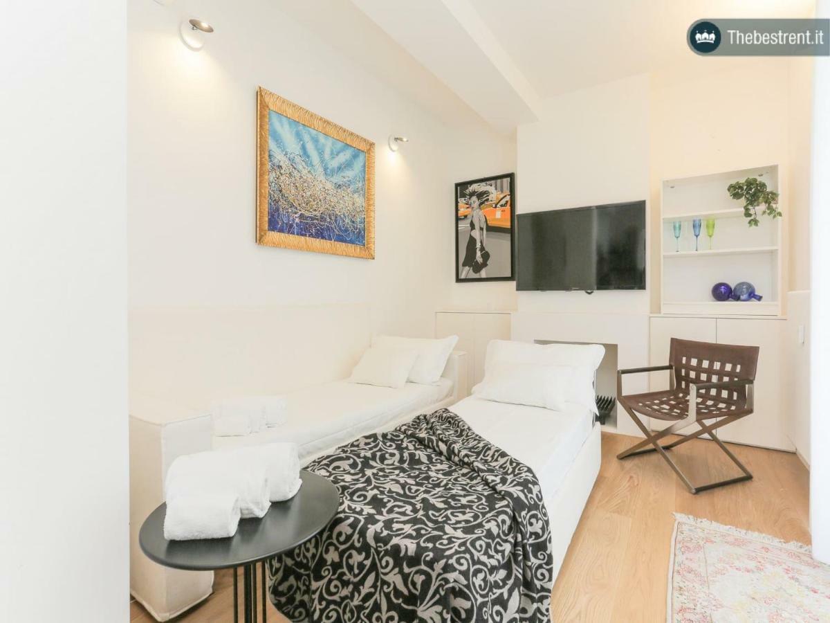 The Rent - With Balcony In Amendola