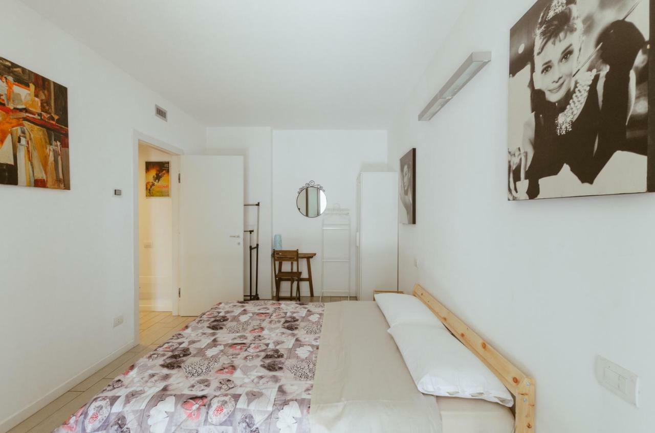 Luxury Superior Central Station Apartment