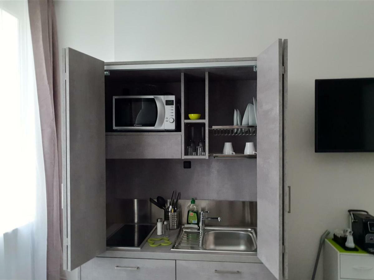 Warrest - Short Rent *