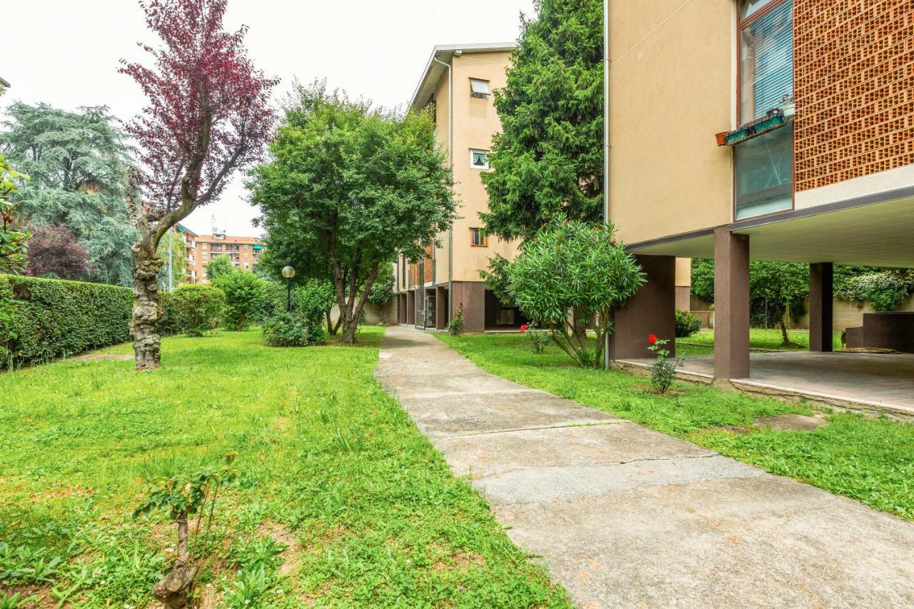 Bright Flat With Shared Garden Apartment