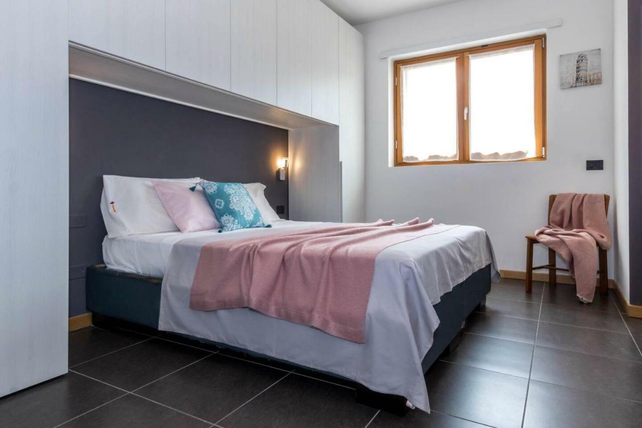Altido For 4 With Terrace In A Quiet Residential Area Apartment Milan
