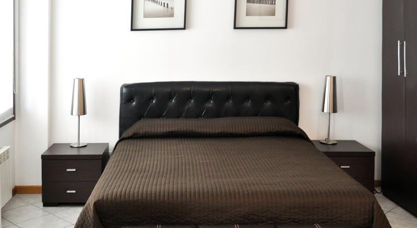 Easy - And Navigli Aparthotel 2*
