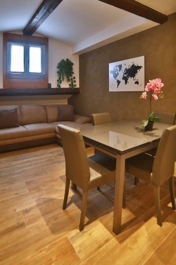 Apartment Garibaldi Fifty Attic Near Duomo Milan