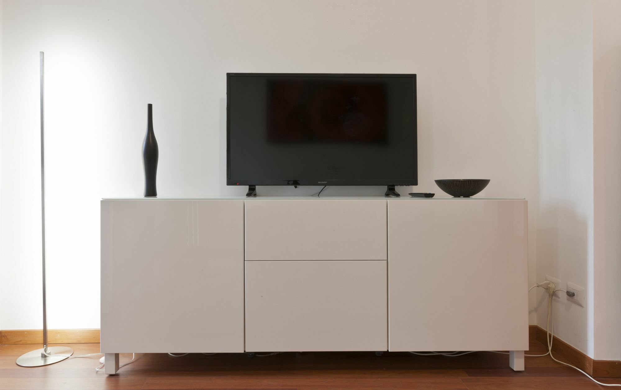 Apartment Bright New House Near Navigli District *