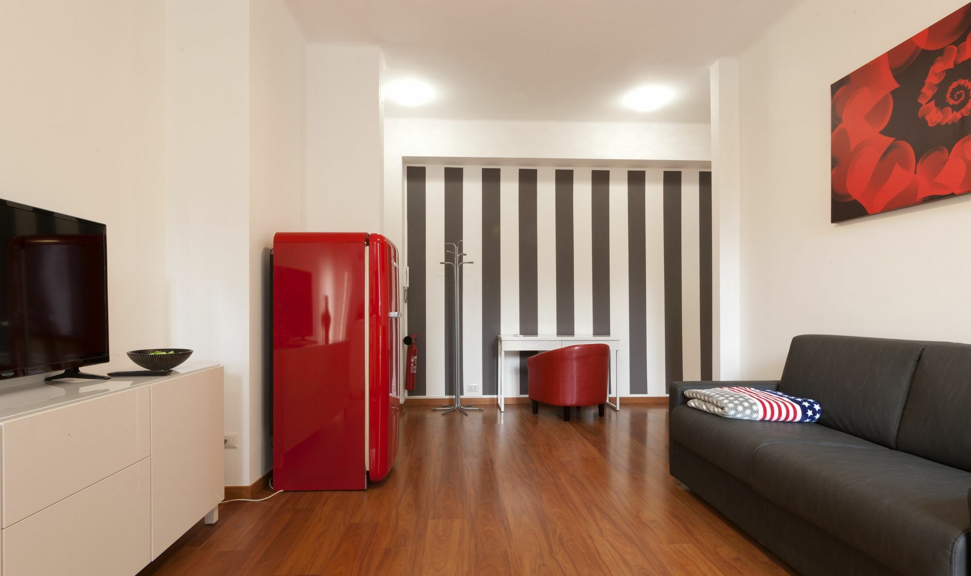 Apartment Bright New House Near Navigli District