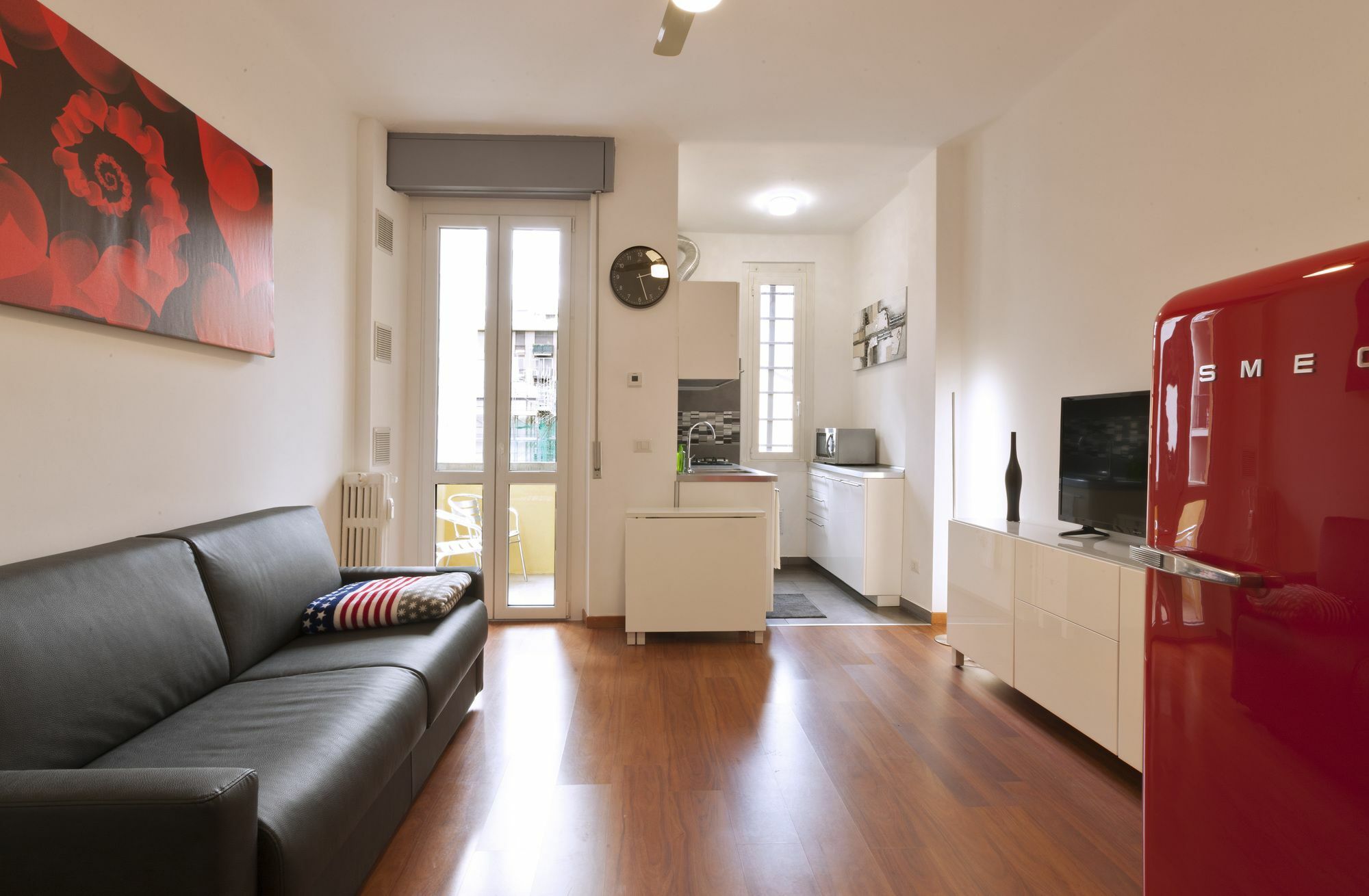 Bright New House Near Navigli District Milan