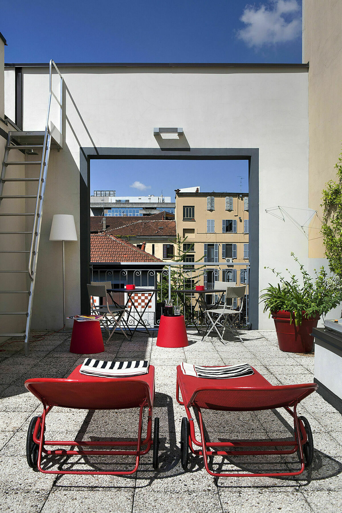 Guest house Rosso Segnale 2*