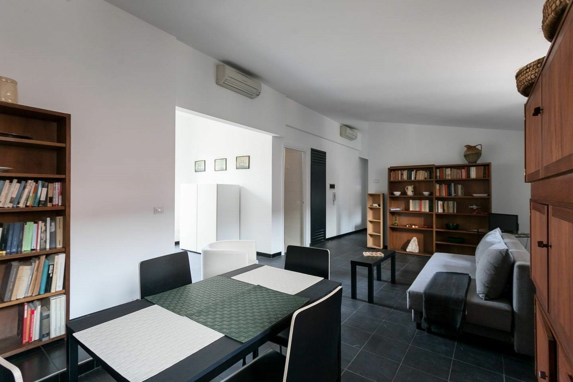 Amedei Int. 11 * Milan