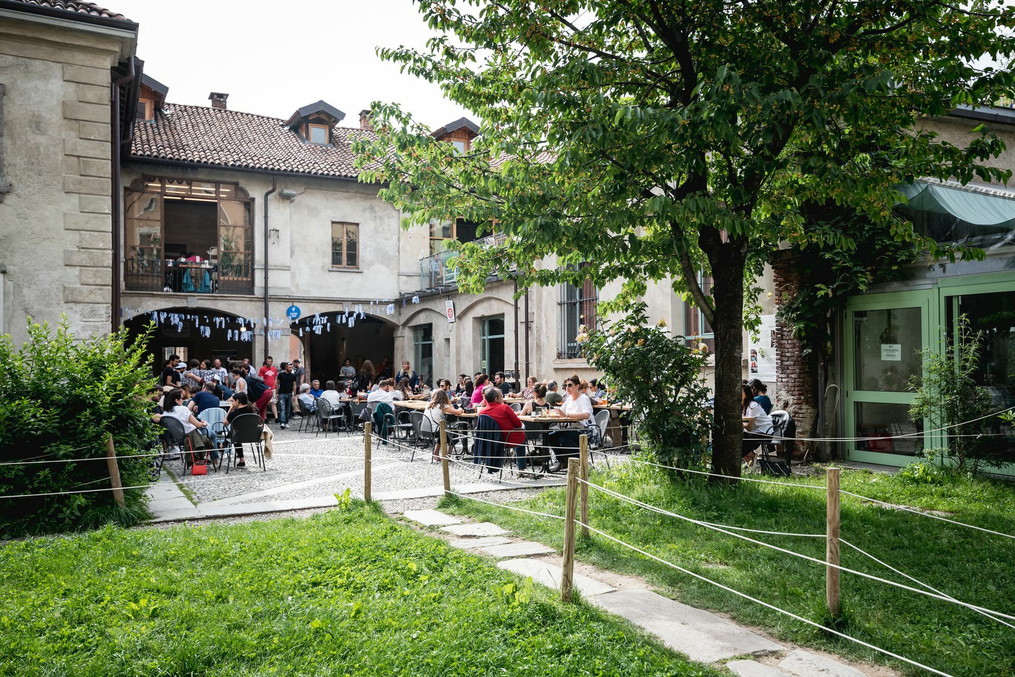 Un Posto A - All'interno Di Cascina Del 700 Hostel *