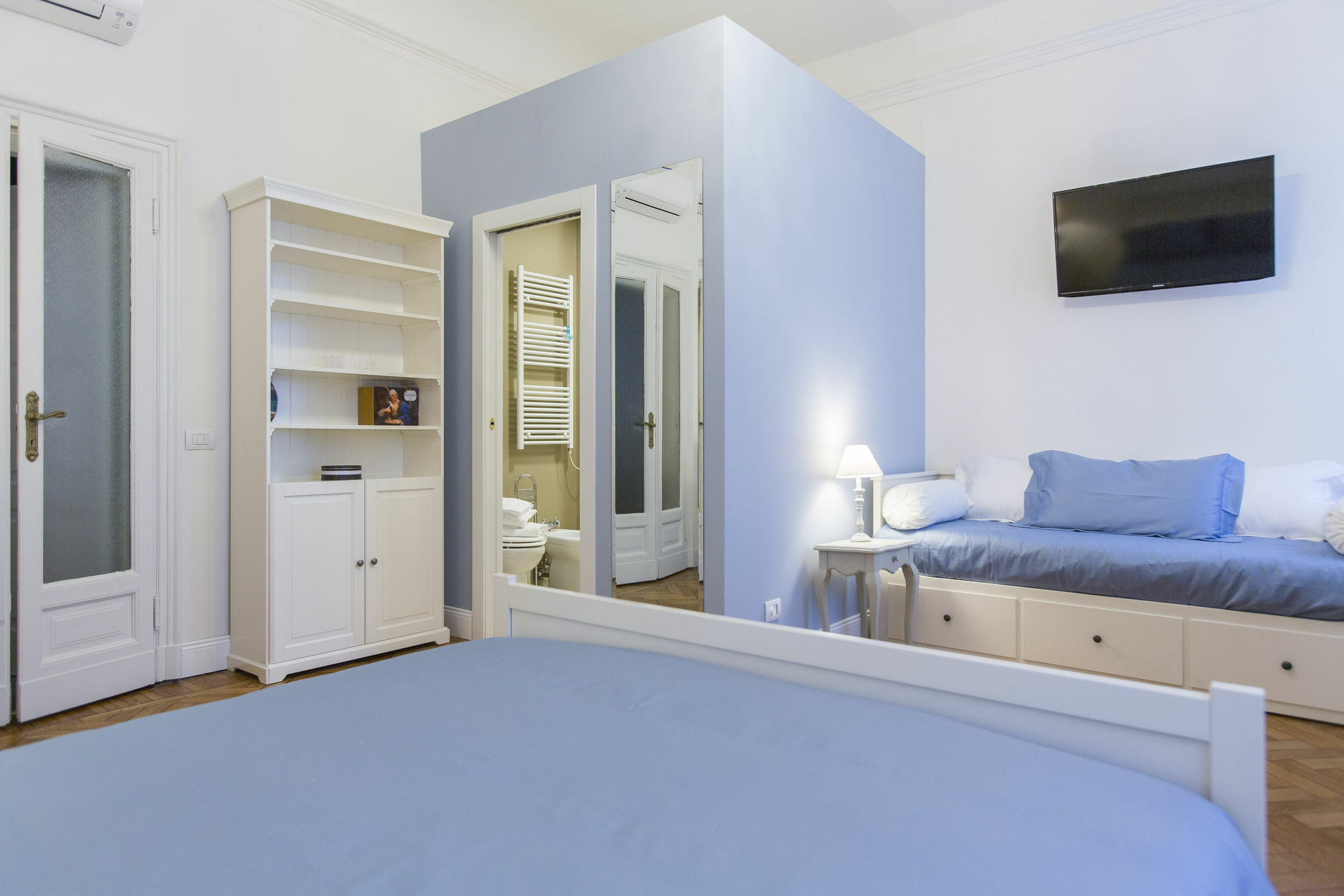 Household Settembrini Milan