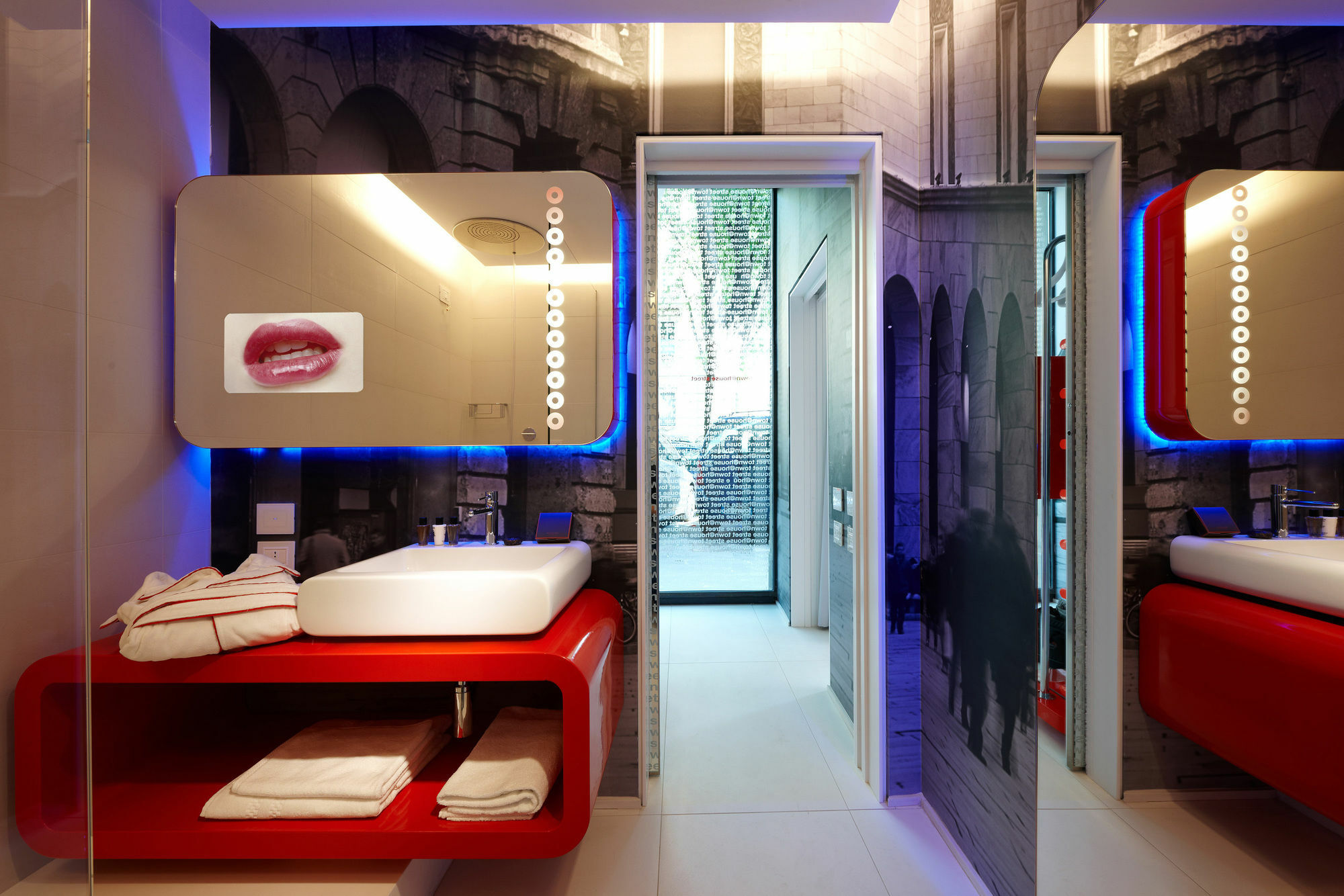 Th Street Hotel
