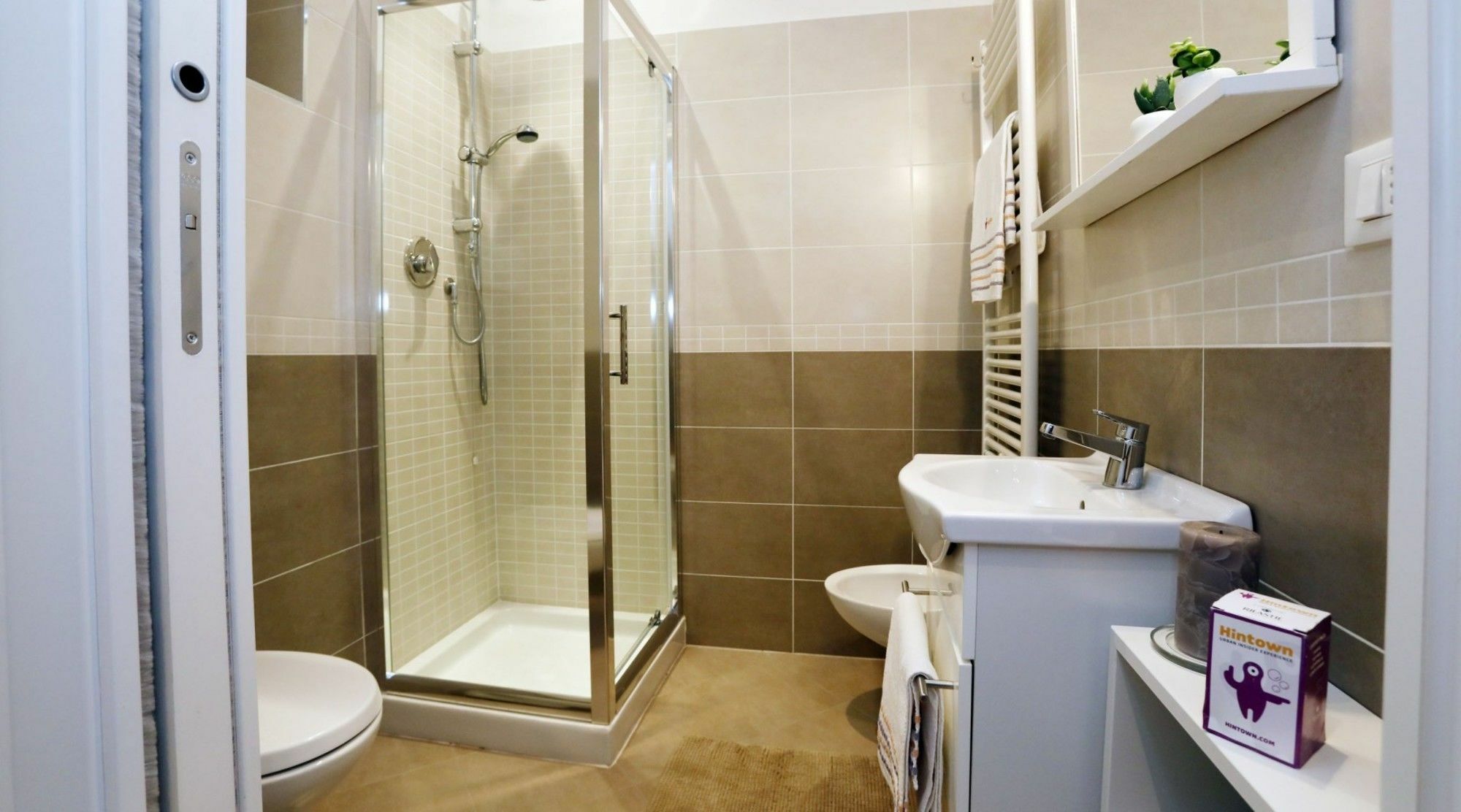 Hintown Casa Tiziana Milan
