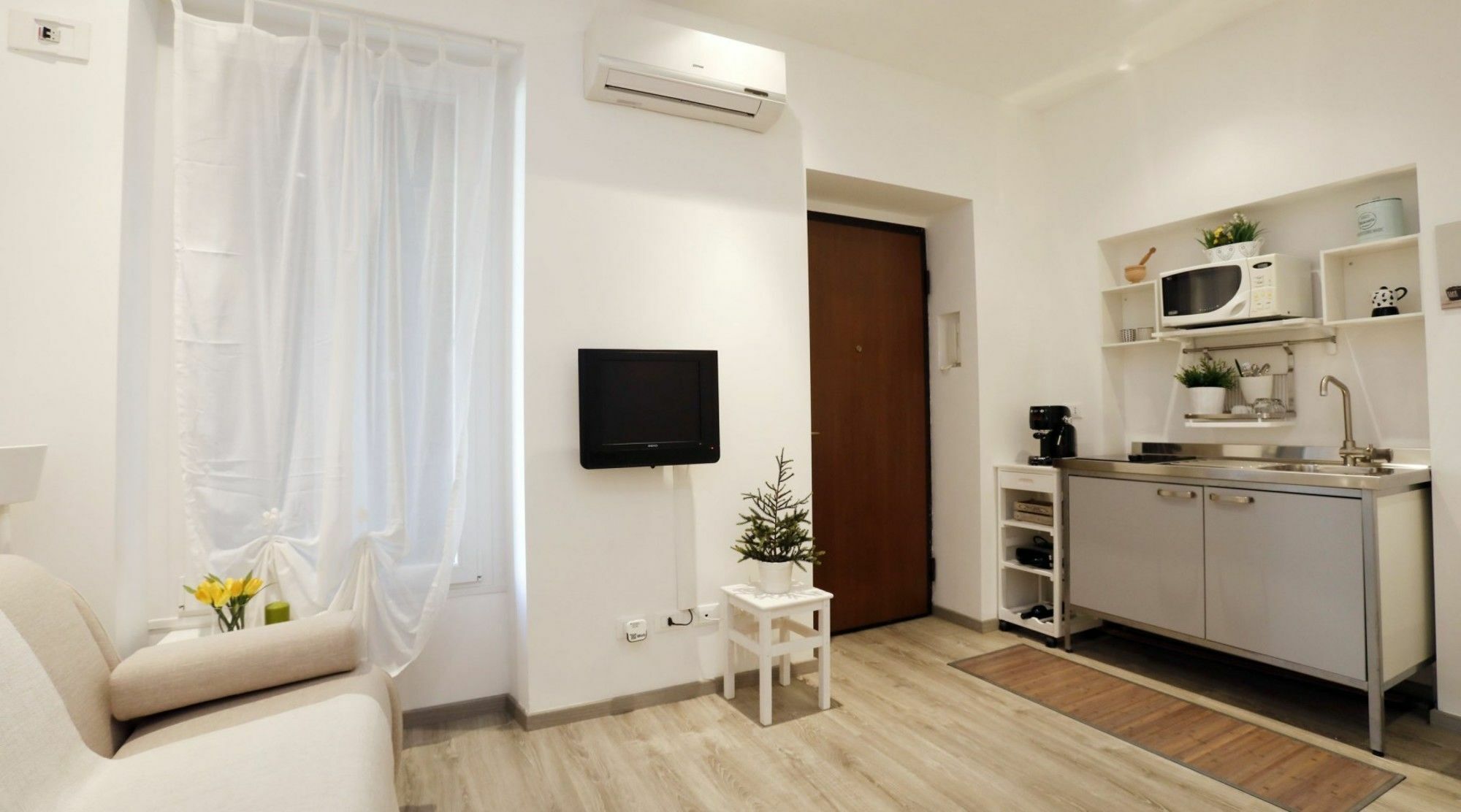 Hintown Casa Tiziana Milan