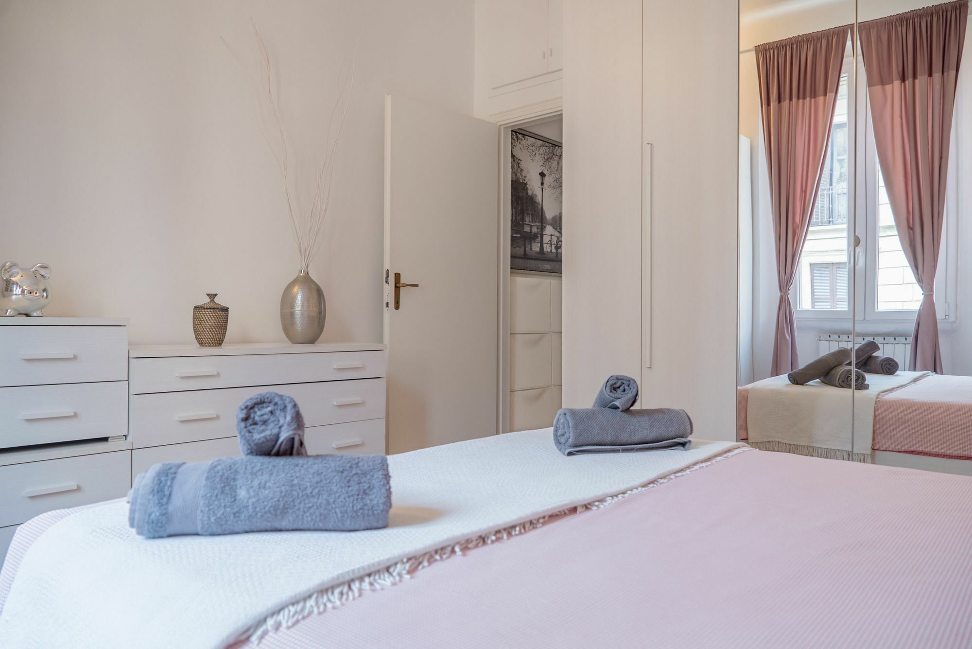 Charming Milanese Apartment *