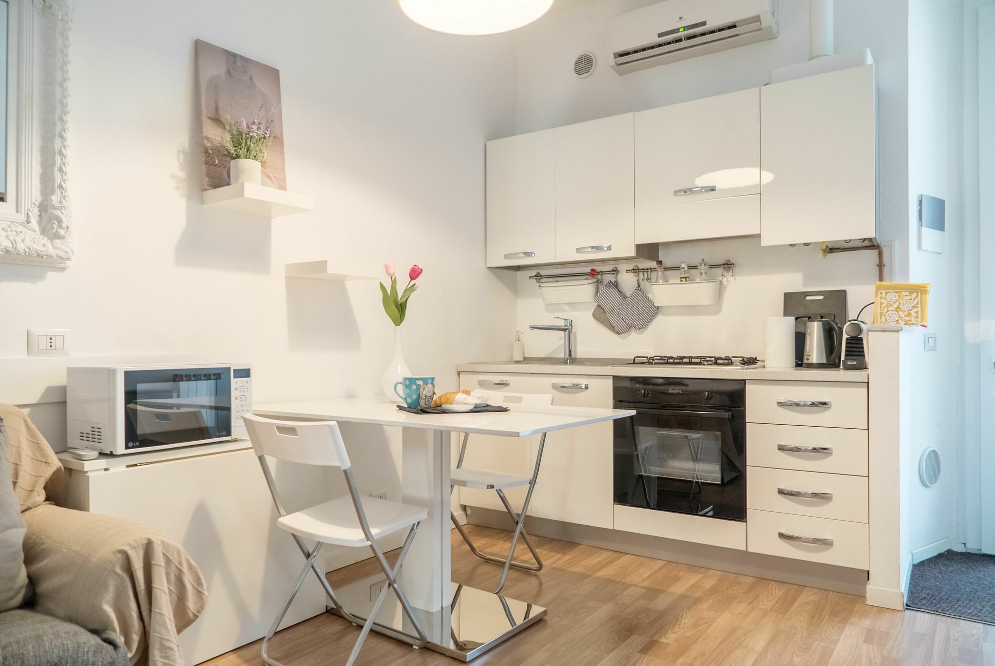 Apartment Charming Milanese Milan