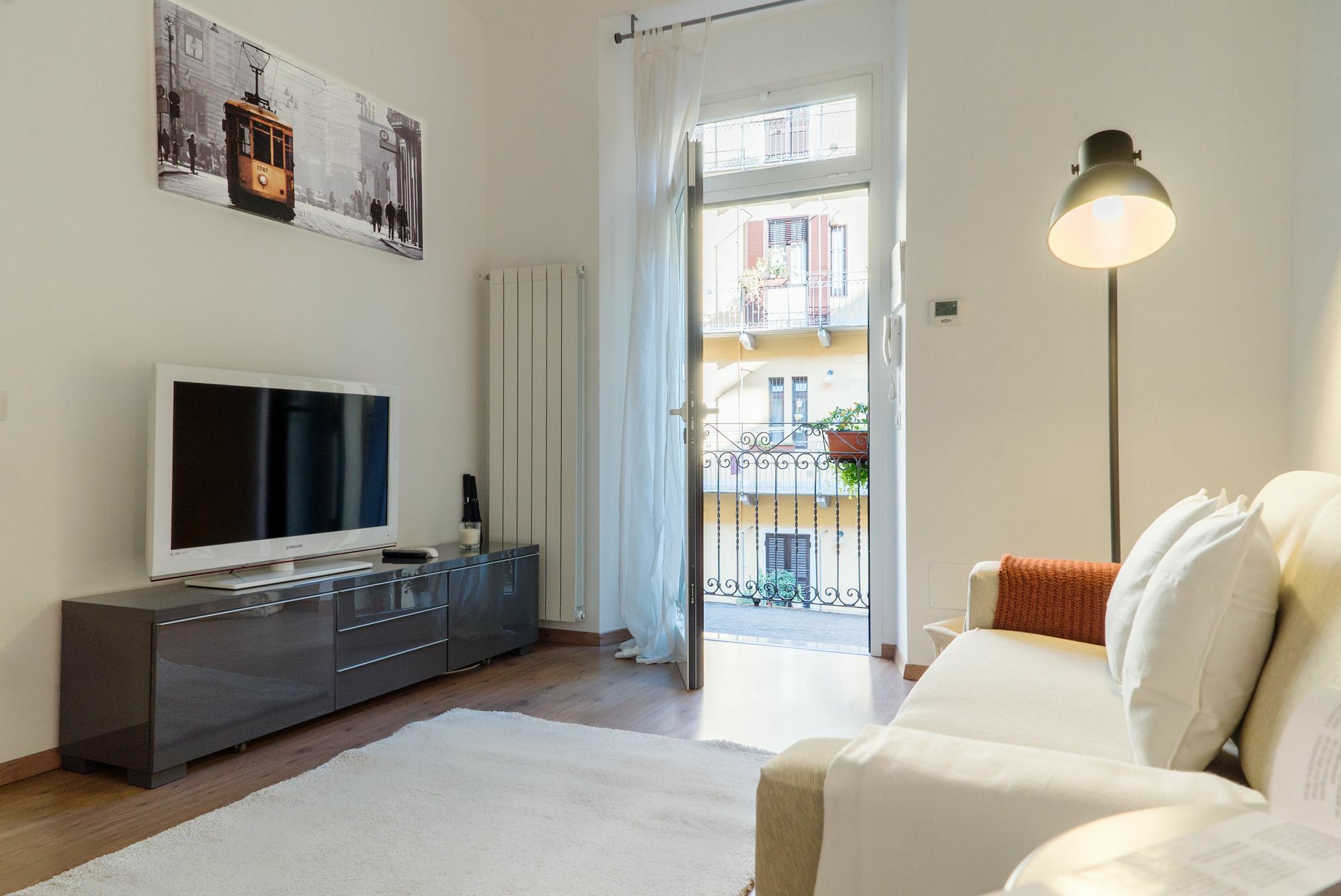 Charming Milanese Apartment *