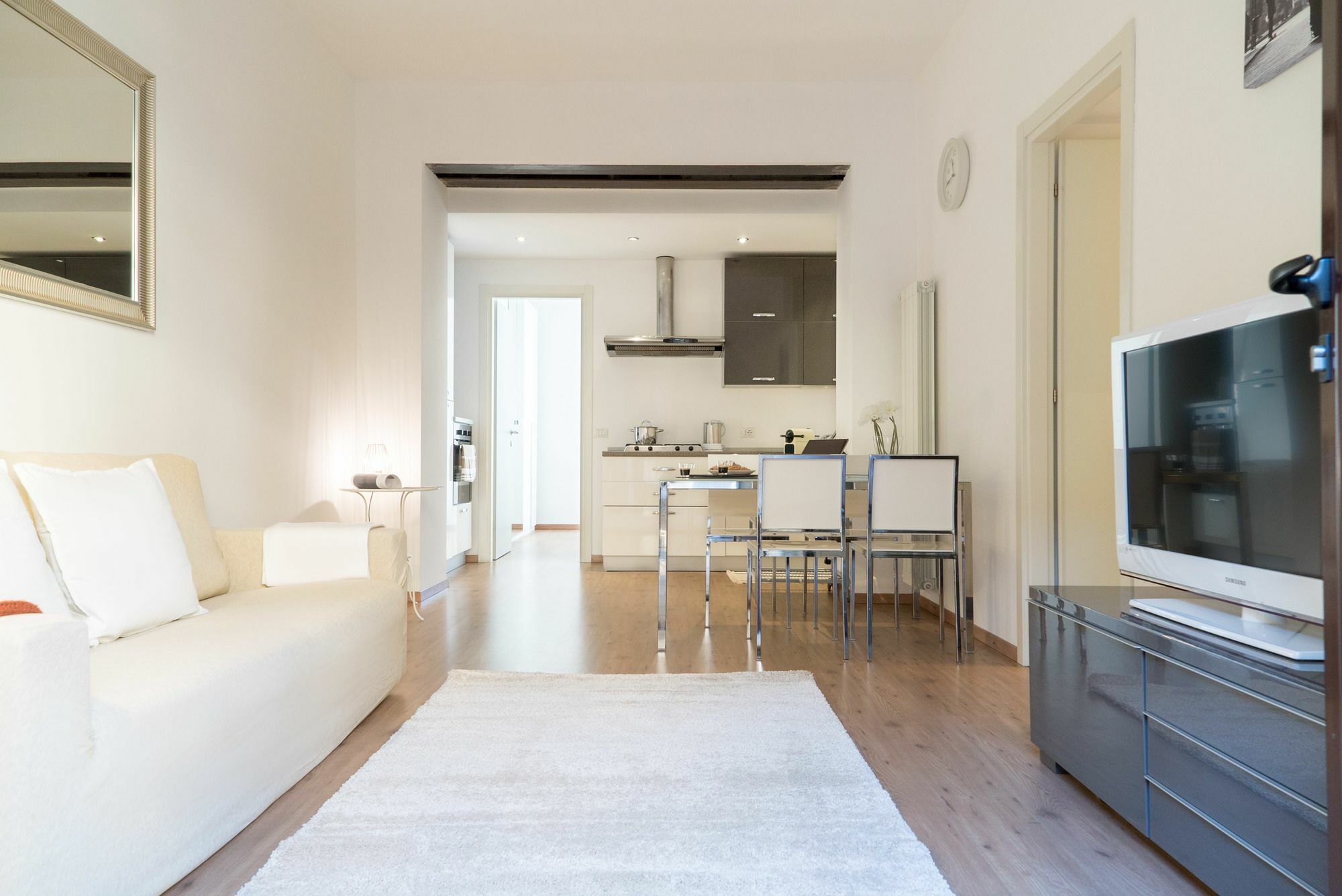 Charming Milanese *