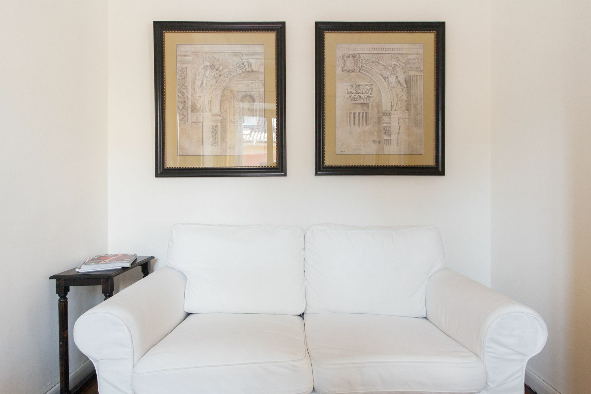 Easyhomes - San Babila Monforte Apartment Milan