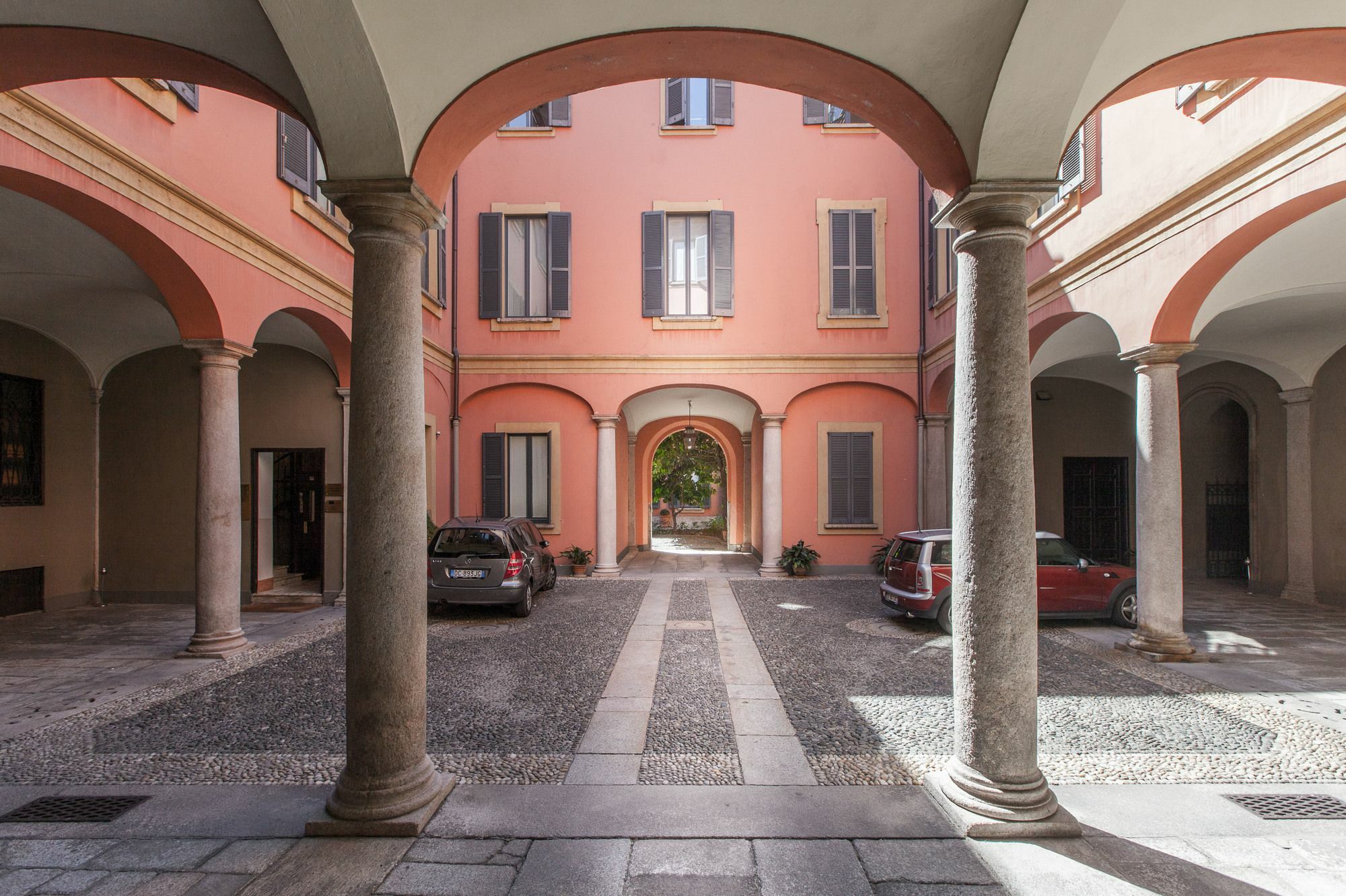 Easyhomes - San Babila Monforte *