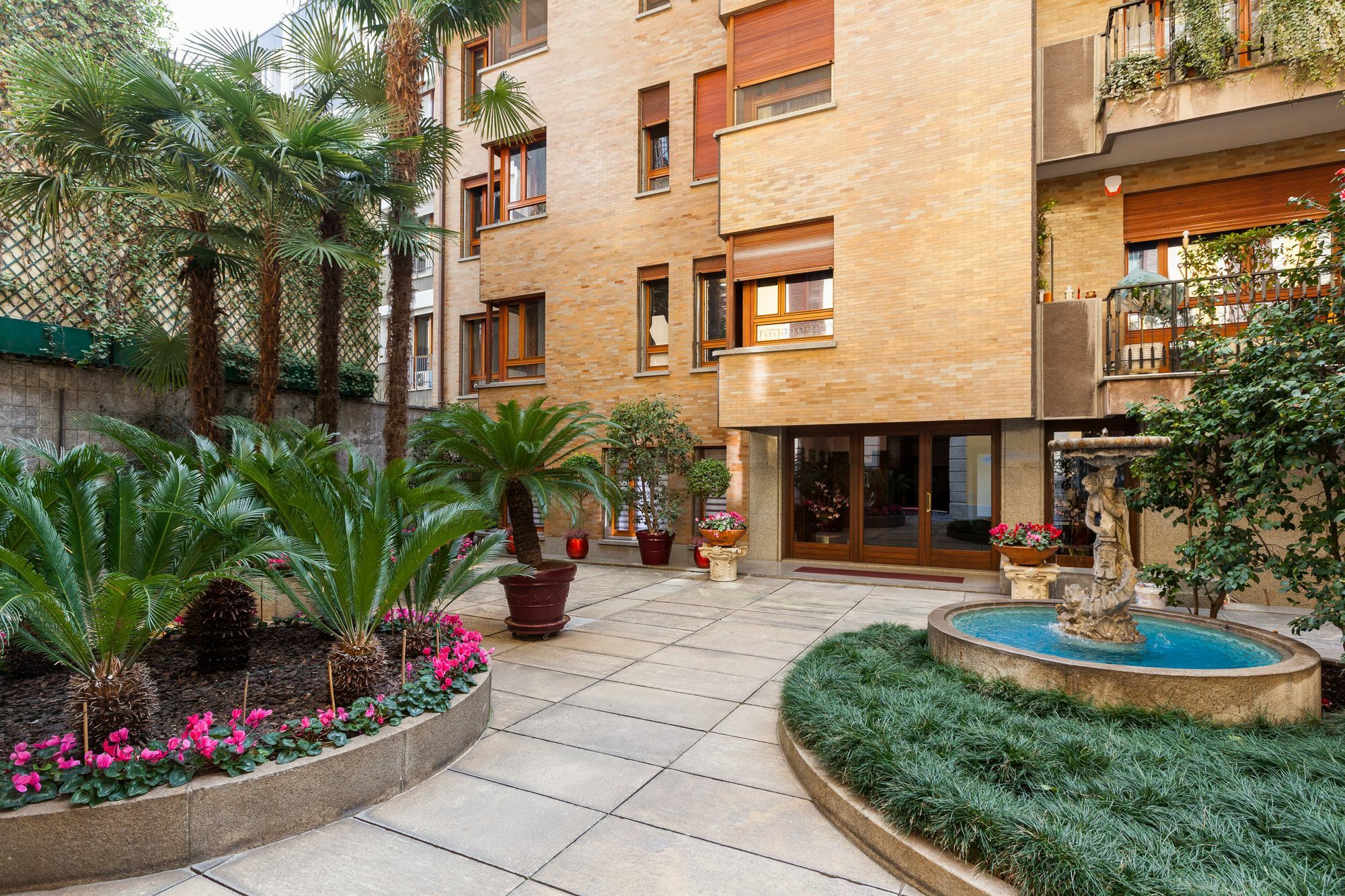 Easyhomes-boccaccio 19 Apartment Milan