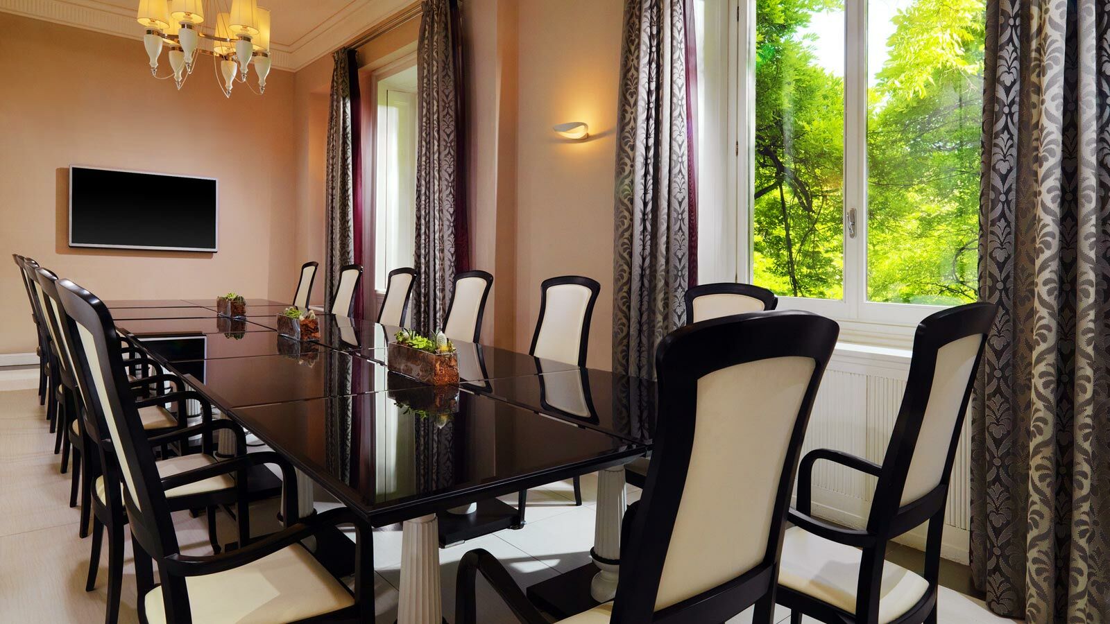 Sheraton Diana Majestic Hotel 4*