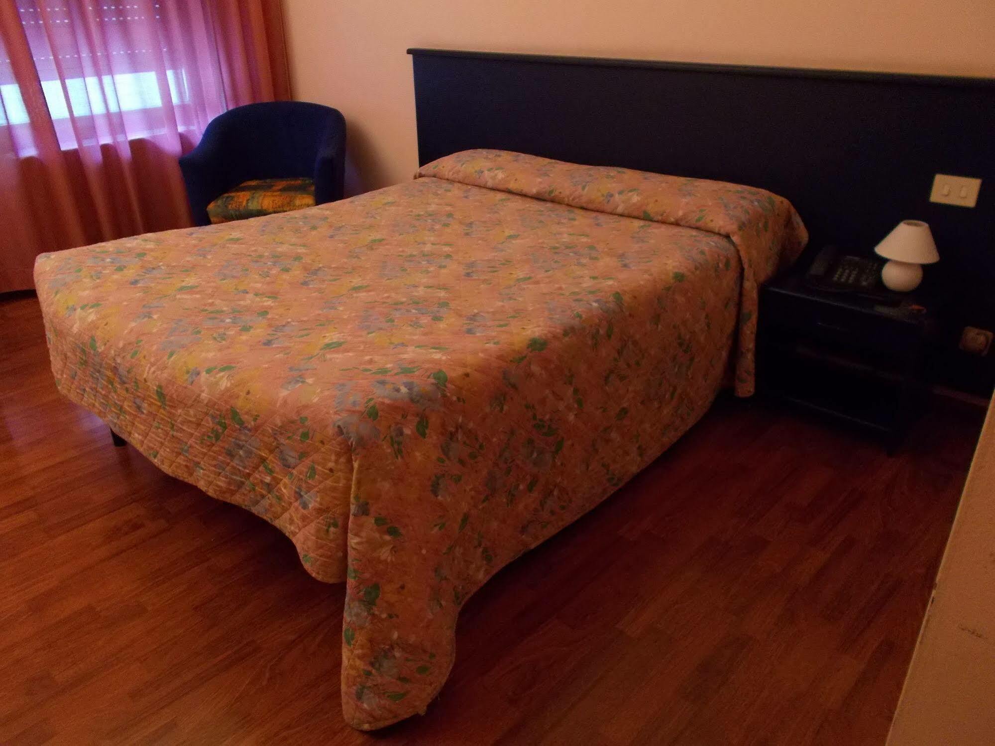 Pola Aparthotel Milan