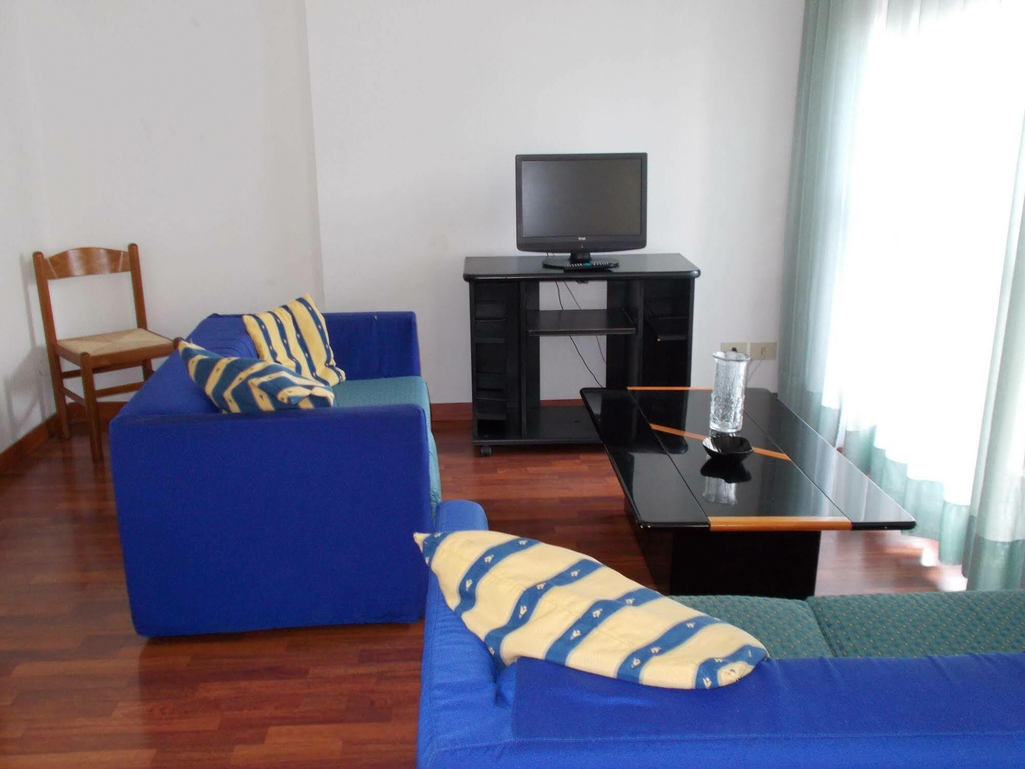 Pola 4* Milan