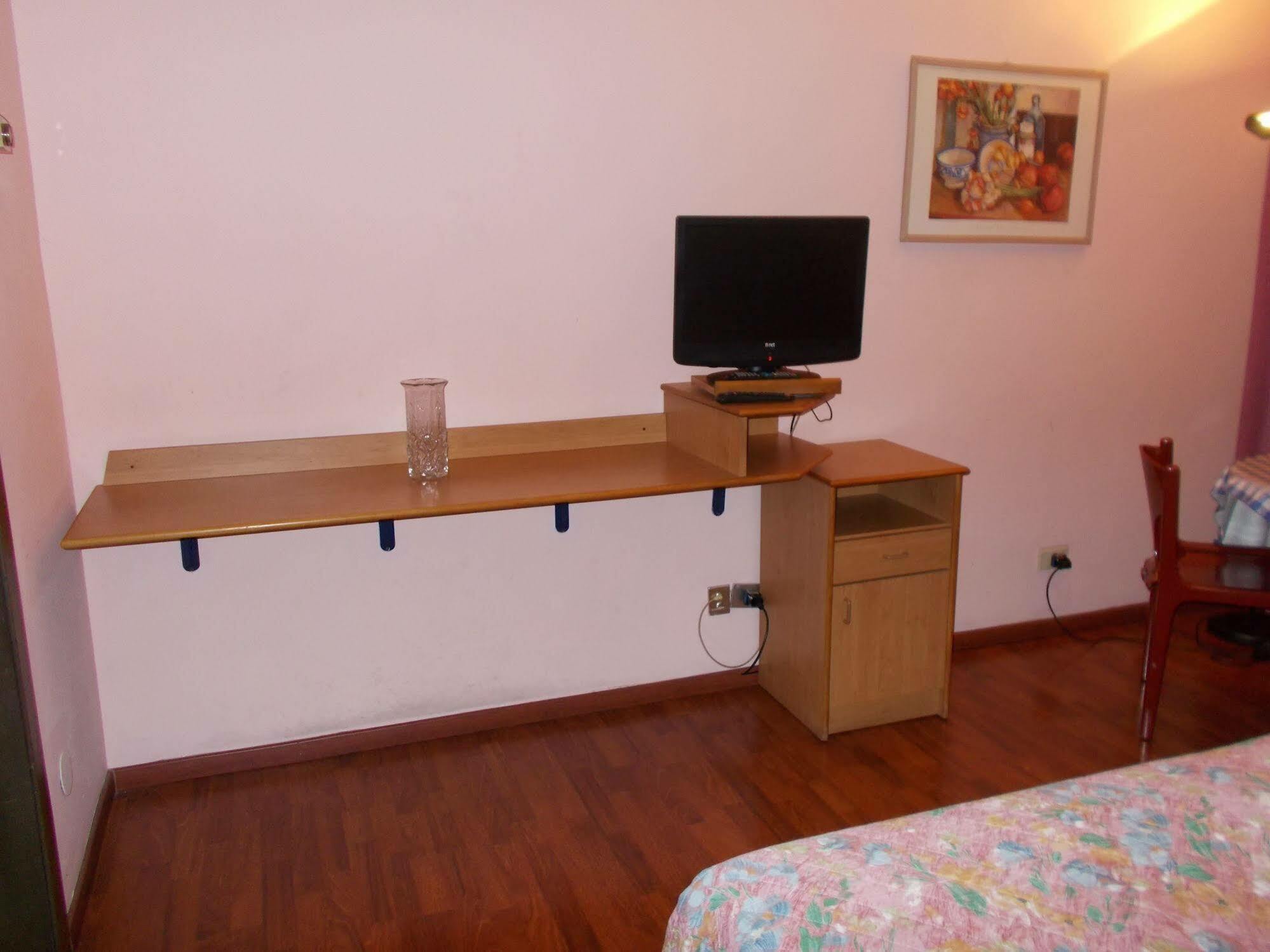 Aparthotel Pola Milan