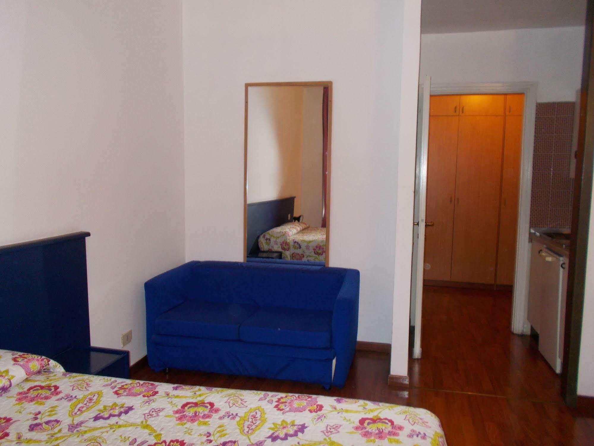 Aparthotel Pola 4*