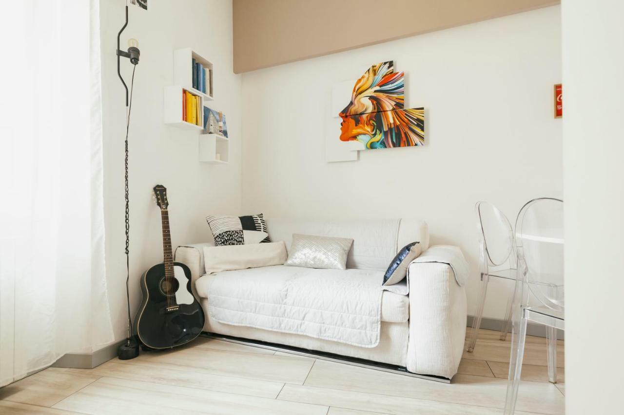 Chromotherapy House Apartment