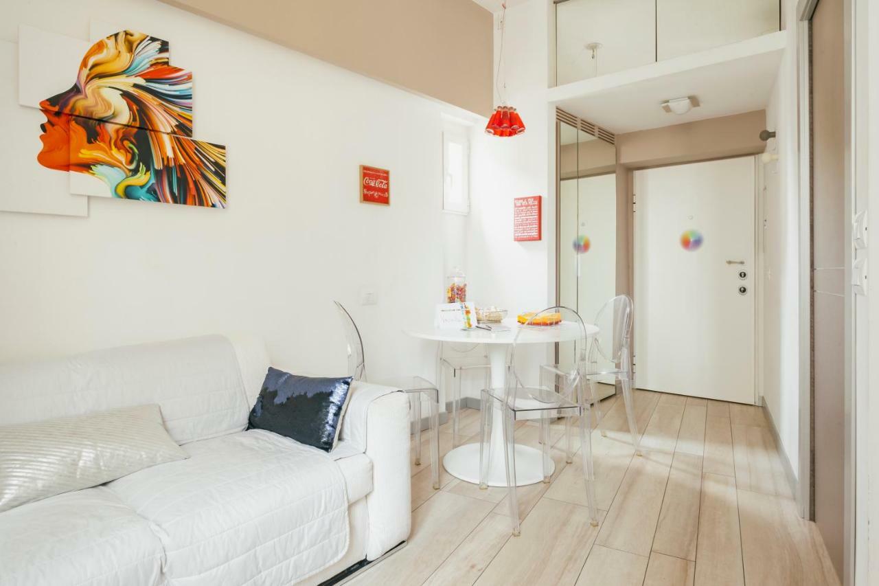 Apartment Chromotherapy House