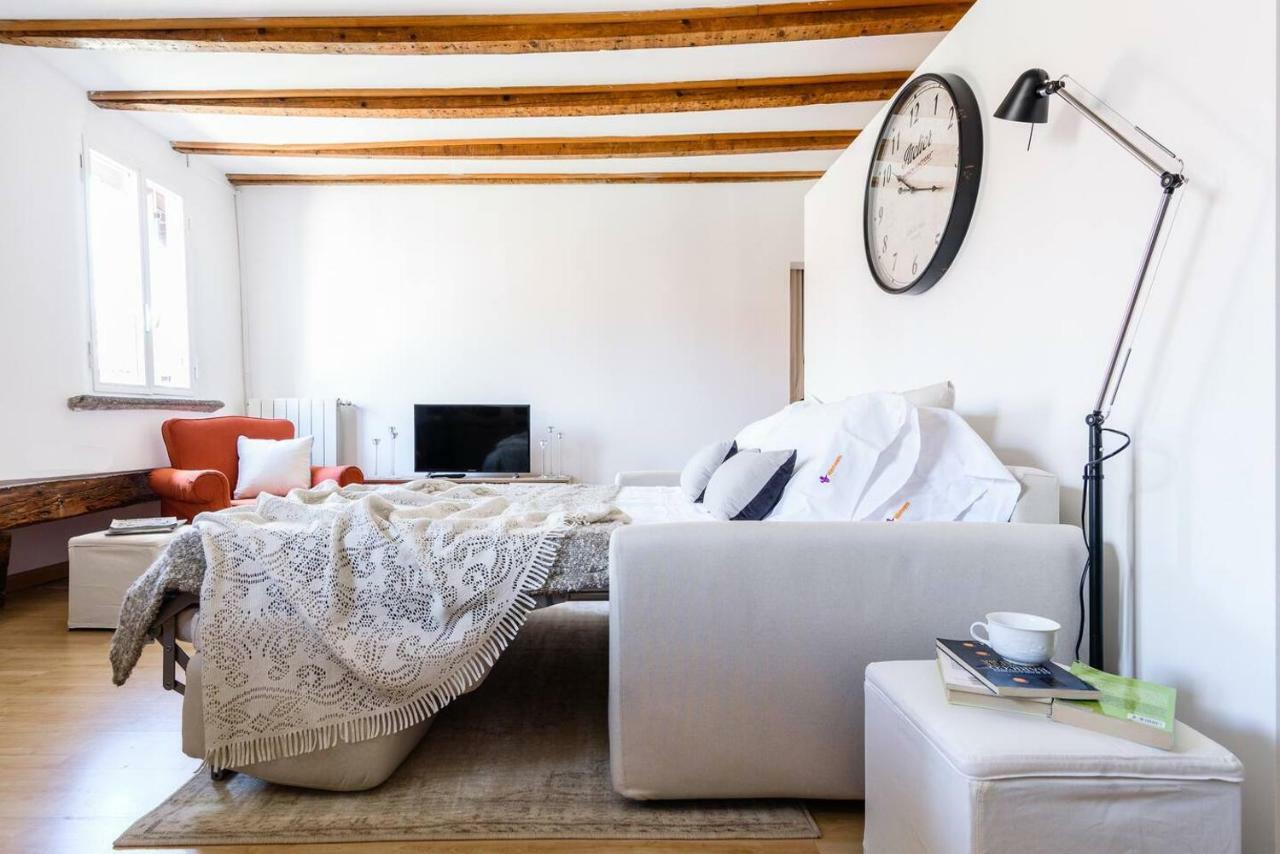 Altido Cozy Apt For 4 Close To Basilica Di Sant'ambrogio Apartment