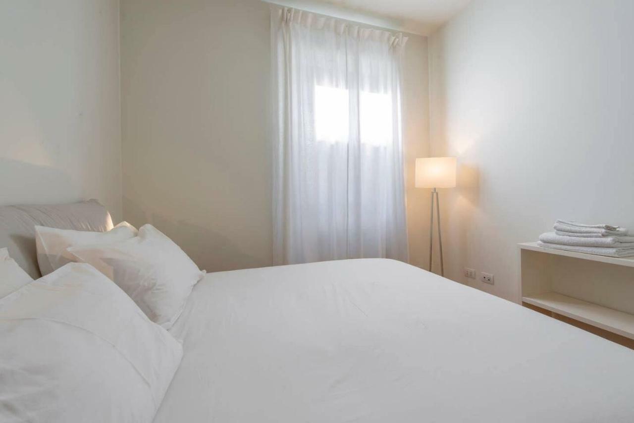Joivy 1br In Isola With Stunning View To Bosco Verticale Milano