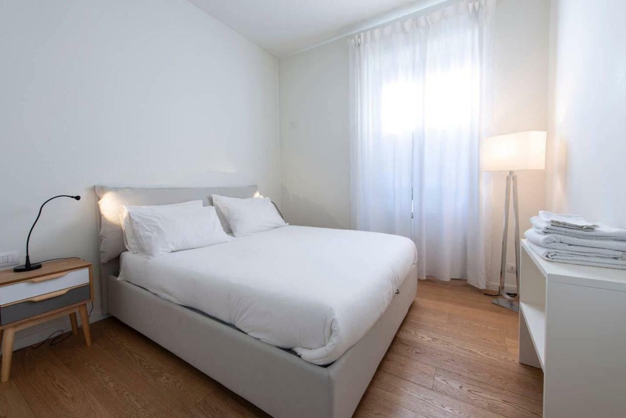 Joivy 1br In Isola With Stunning View To Bosco Verticale *