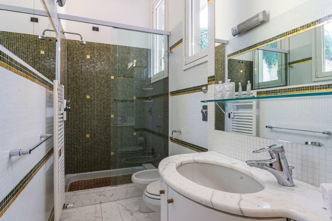 5 Bedrooms In The City Center *